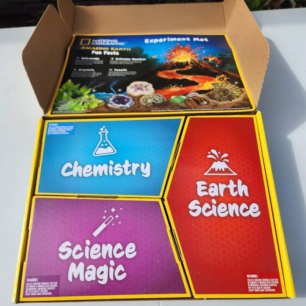 NATIONAL GEOGRAPHIC Mega Science Lab Kit 75 Experiments Chemistry STEM Earth sci